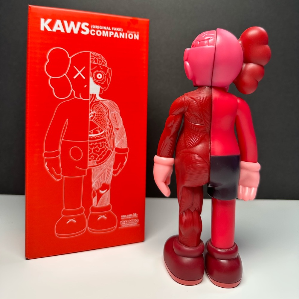 Kaws Figures - Picture 3 of 8
